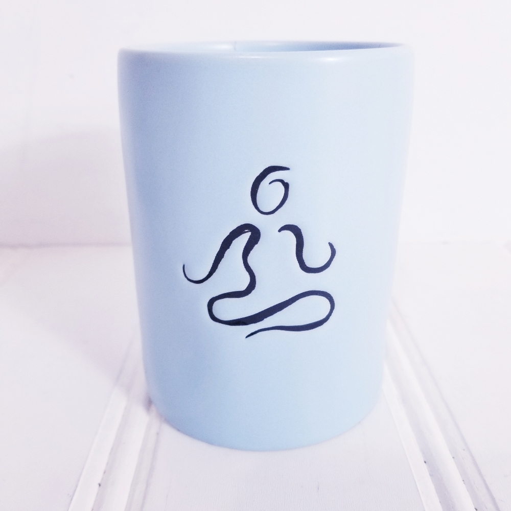 Rae Dunn by Magenta Mantra Yoga Candle 13.2oz Blue Hyacinth Ceramic Jar New
